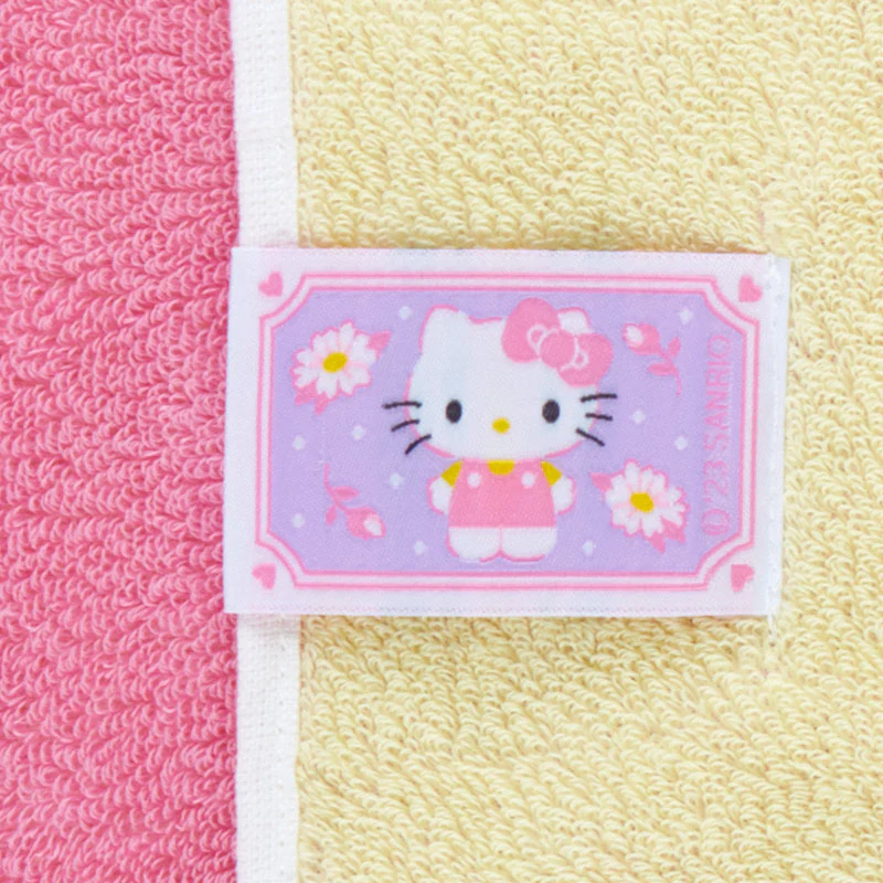 Hello Kitty Compact Reversible Bath Towel - Image 3