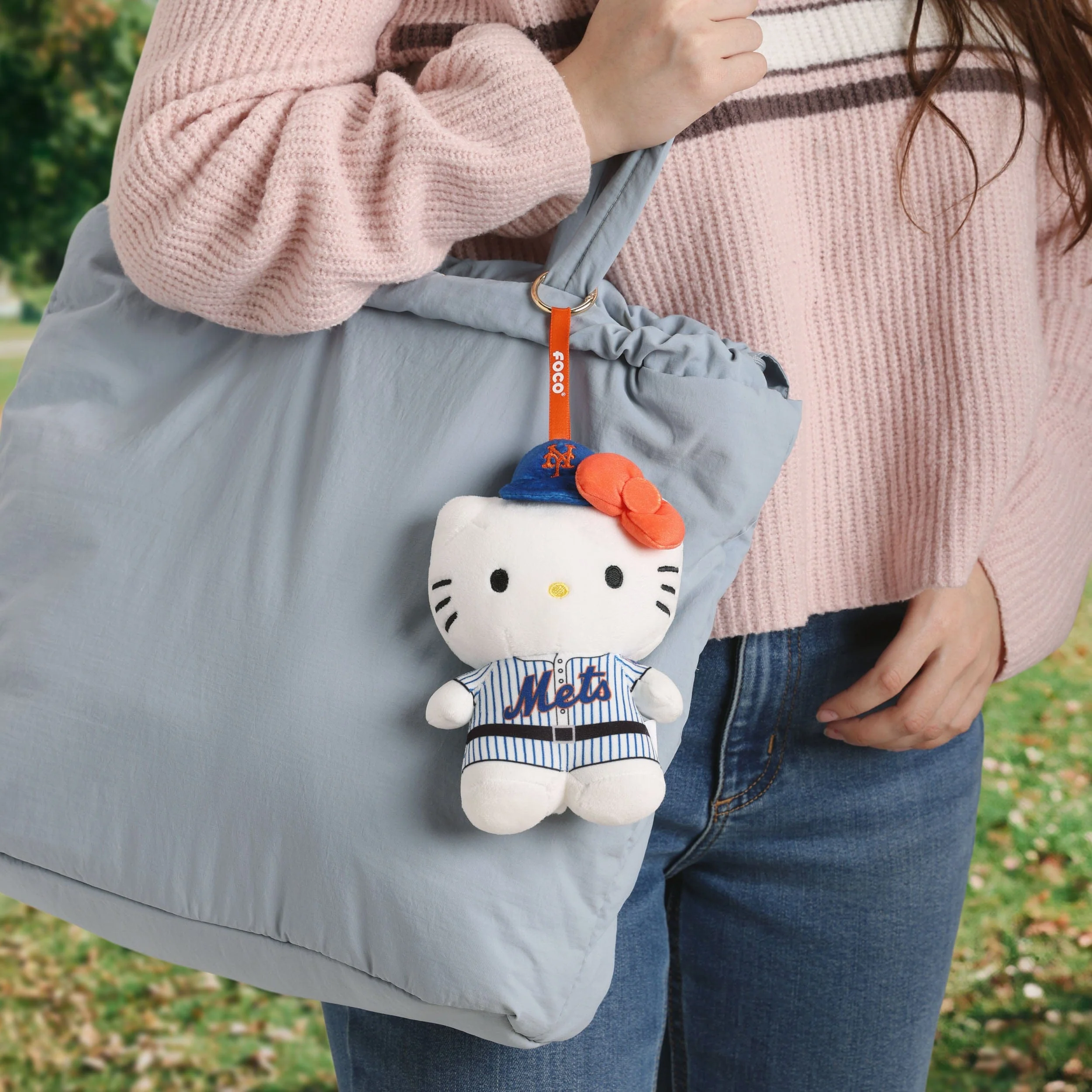 Hello Kitty x New York Mets Plush Mascot Keychain - Image 2