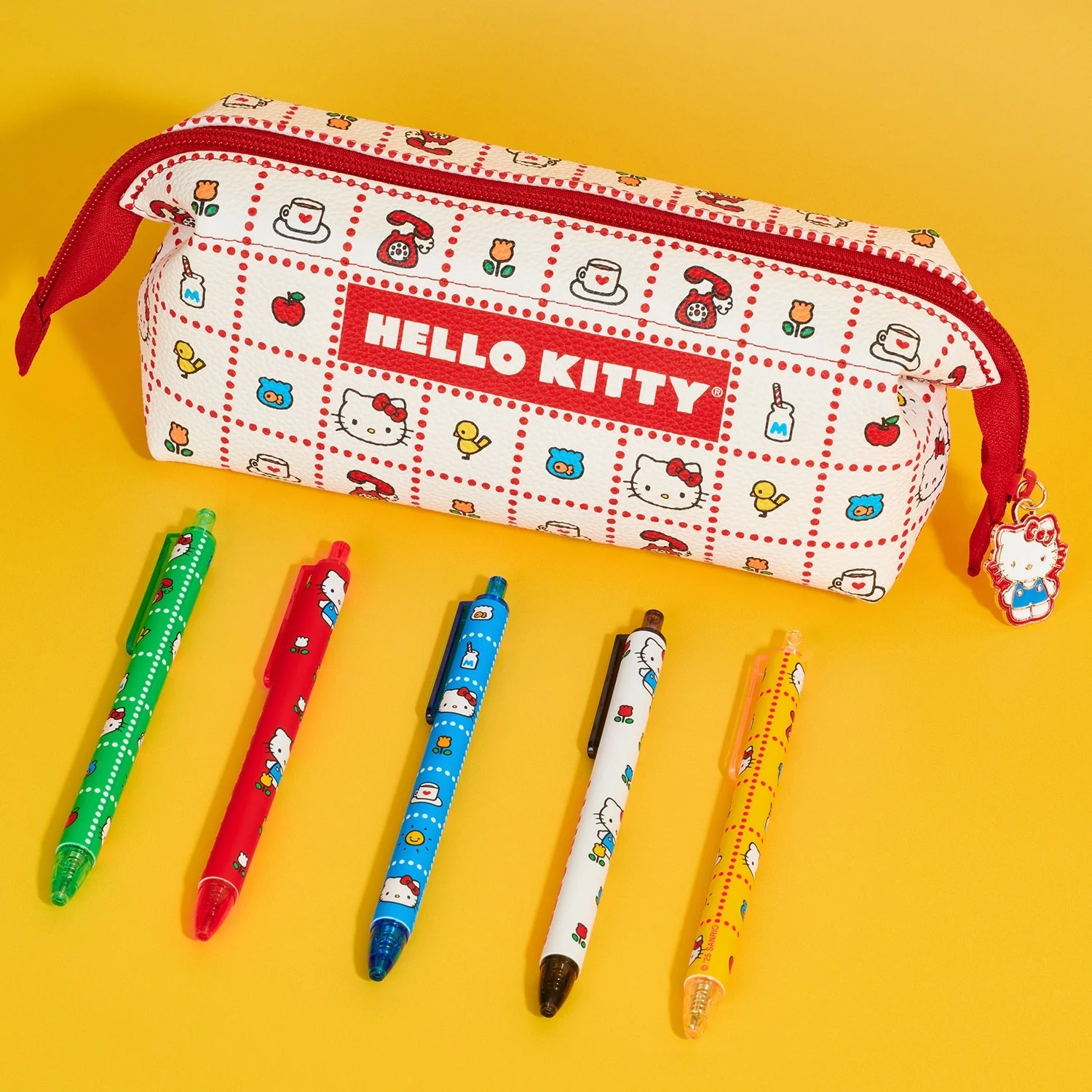 Hello Kitty x Studio Oh! Retro Red Soft-Touch Gel Pens - Image 3